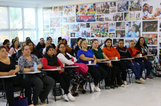 Cozinheiras da rede municipal participam de capacitação sobre boas práticas e segurança alimentar Cozinheiras da rede municipal participam de capacitação sobre boas práticas e segurança alimentar