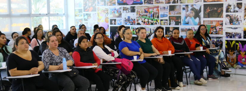 Cozinheiras da rede municipal participam de capacitação sobre boas práticas e segurança alimentar Cozinheiras da rede municipal participam de capacitação sobre boas práticas e segurança alimentar
