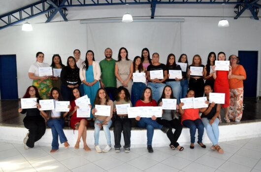 Caraguatatuba certifica 42 alunos em cursos de beleza oferecidos pelo Fundo Social e Secretaria de Assistência Social Caraguatatuba certifica 42 alunos em cursos de beleza oferecidos pelo Fundo Social e Secretaria de Assistência Social