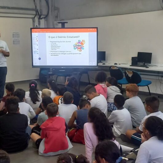 Mais de 21 mil alunos voltam às aulas em Caraguatatuba nesta segunda-feira após recesso de julho Mais de 21 mil alunos voltam às aulas em Caraguatatuba nesta segunda-feira após recesso de julho