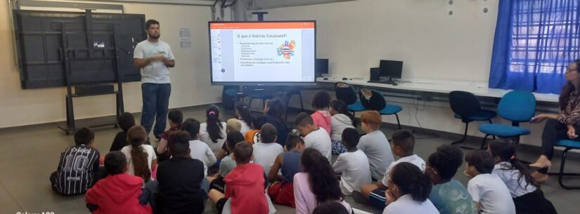Mais de 21 mil alunos voltam às aulas em Caraguatatuba nesta segunda-feira após recesso de julho Mais de 21 mil alunos voltam às aulas em Caraguatatuba nesta segunda-feira após recesso de julho