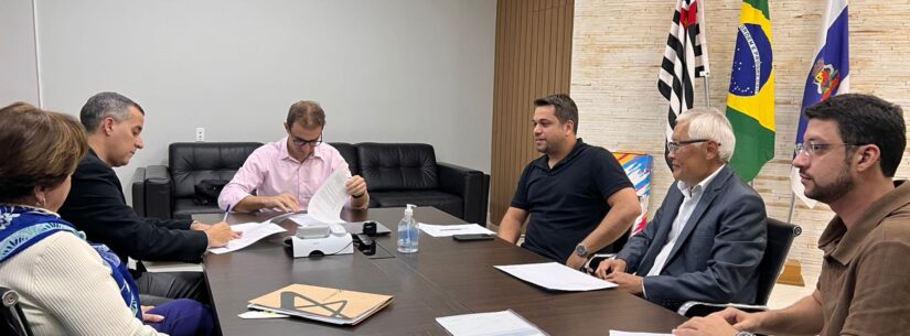 Governo de Caraguatatuba amplia parceria com Centro Universitário Módulo para estágio e capacitação de servidores Governo de Caraguatatuba amplia parceria com Centro Universitário Módulo para estágio e capacitação de servidores