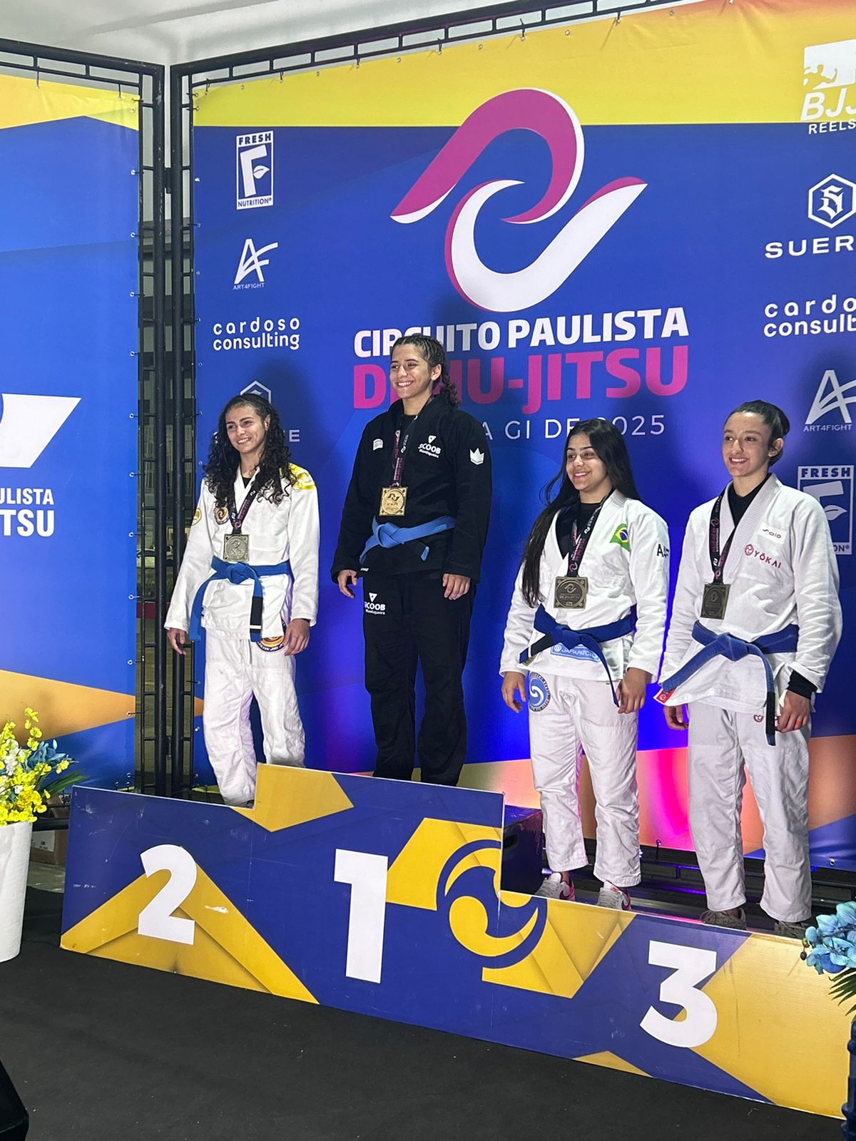 Atletas de Caraguatatuba conquistam 18 medalhas na terceira etapa do Circuito Paulista de Jiu-Jitsu Atletas de Caraguatatuba conquistam 18 medalhas na terceira etapa do Circuito Paulista de Jiu-Jitsu