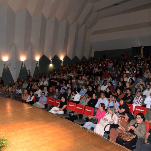 Caraguatatuba assina acordo de cooperação com Parceiros da Educação Caraguatatuba assina acordo de cooperação com Parceiros da Educação
