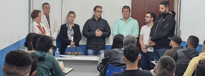 Alunos do curso de Mecânica Automotiva Básica recebem certificado de conclusão