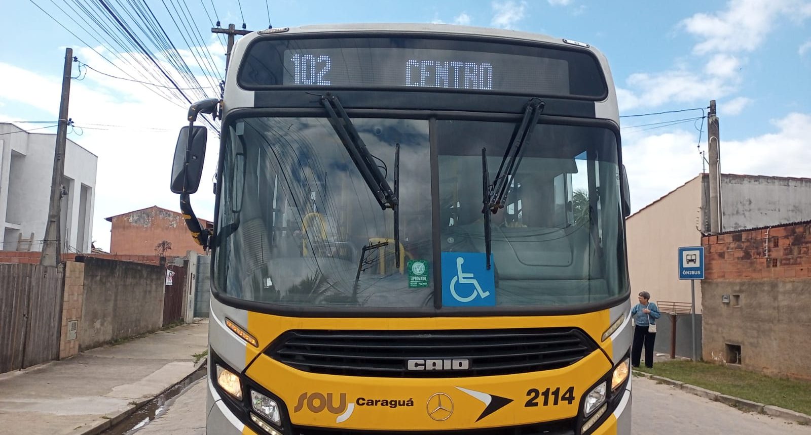 Governo Municipal reforça grade de horários de linhas de ônibus nos bairros Morro do Algodão, Pontal de Santamarina e Golfinhos