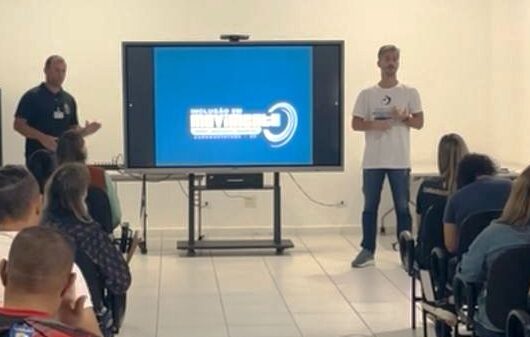 Equipe do Programa Inclusão e Movimento ministra capacitação para professores de Educação Física em Caraguatatuba Equipe do Programa Inclusão e Movimento ministra capacitação para professores de Educação Física em Caraguatatuba