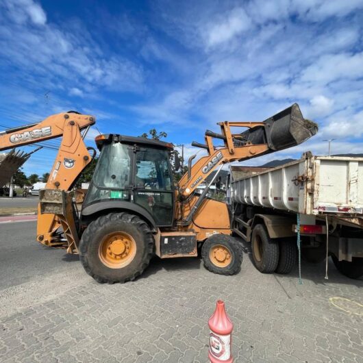 Secretaria de Serviços Públicos promove limpeza de vários bairros de Caraguatatuba no início de agosto