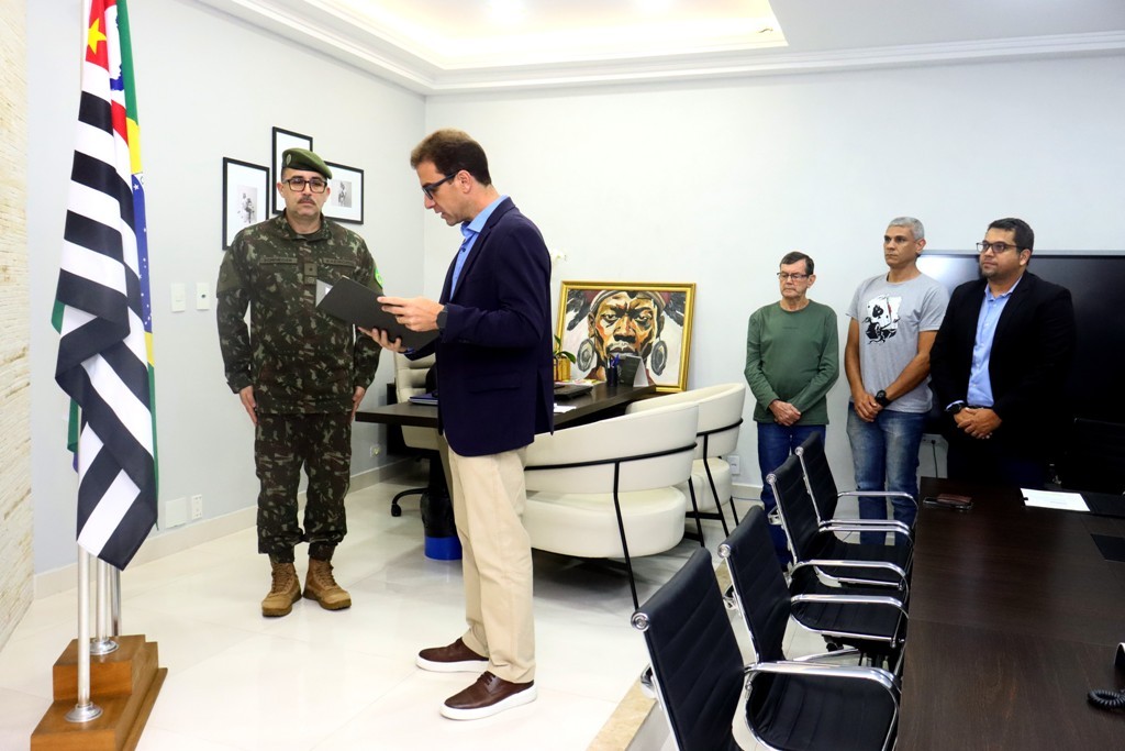 Posse na Presidência da Junta do Serviço Militar reforça apoio de Caraguatatuba às Forças Armadas Posse na Presidência da Junta do Serviço Militar reforça apoio de Caraguatatuba às Forças Armadas