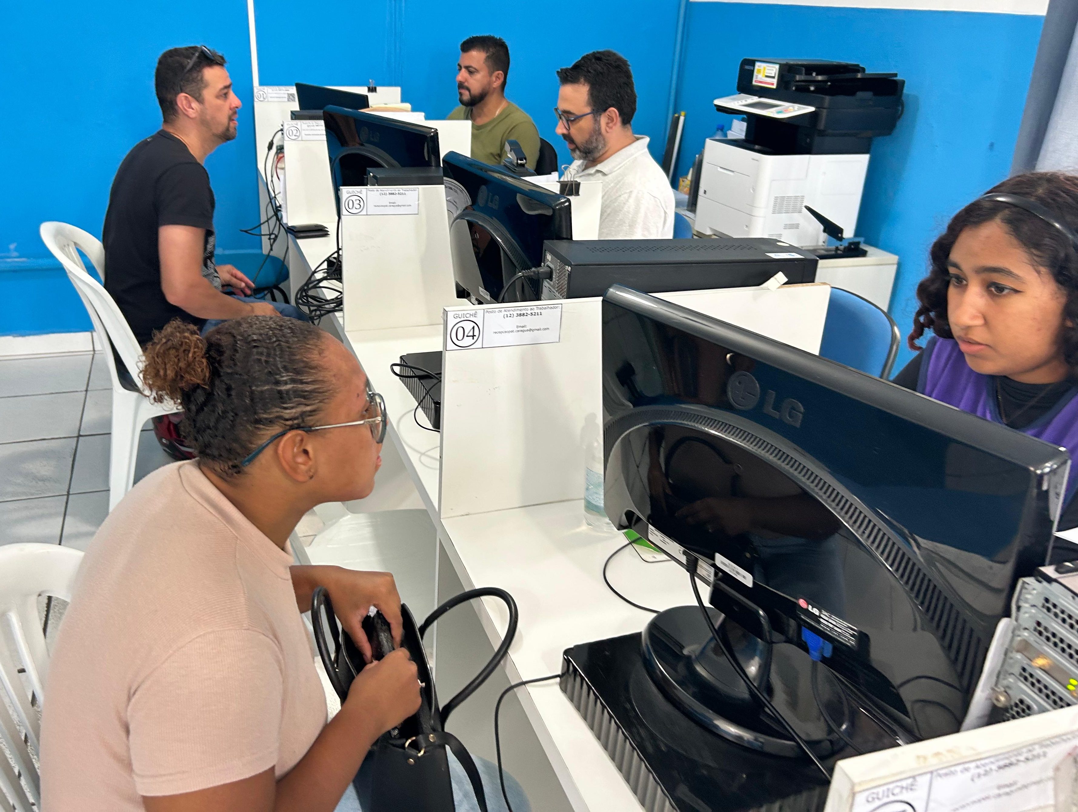 Caraguatatuba oferece 238 vagas de emprego nesta quarta-feira Caraguatatuba oferece 238 vagas de emprego nesta quarta-feira