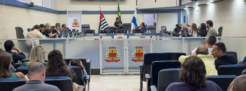 Caraguatatuba apresenta PPA 2026-2029 e LDO 2026 em Audiência Pública
