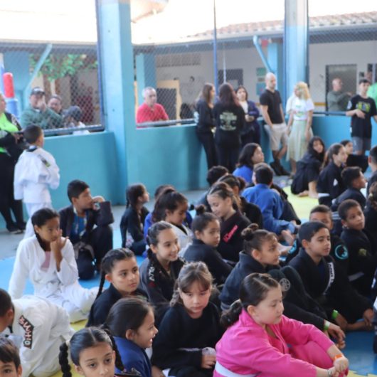 1ª Copa Kids de Jiu-Jitsu reúne jovens atletas em Caraguatatuba