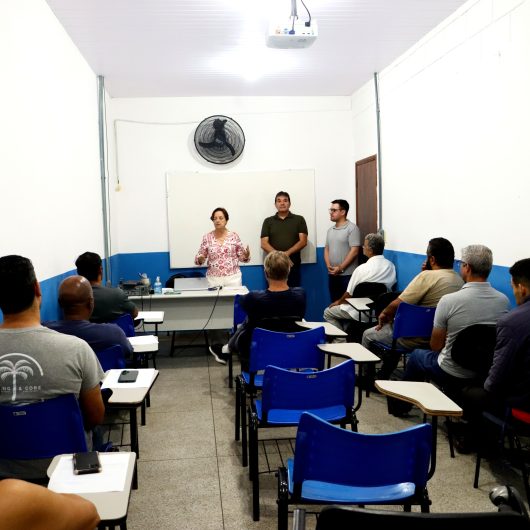 Alunos da 4ª turma de Mecânica Básica recebem certificação