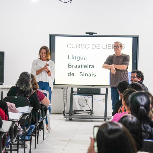 Secretaria dos Direitos da Pessoa com Deficiência e do Idoso Inicia 2ª turma do curso gratuito de LIBRAS em Caraguatatuba
