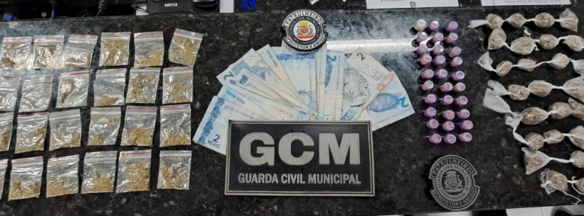 Guarda Civil de Caraguatatuba prende homem por tráfico e agressão a agente no Perequê-Mirim