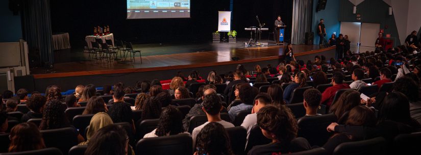 Caraguatatuba celebra talentos no 1º MiniFEC “Imagens que educam, vozes que transformam” Caraguatatuba celebra talentos no 1º MiniFEC “Imagens que educam, vozes que transformam”