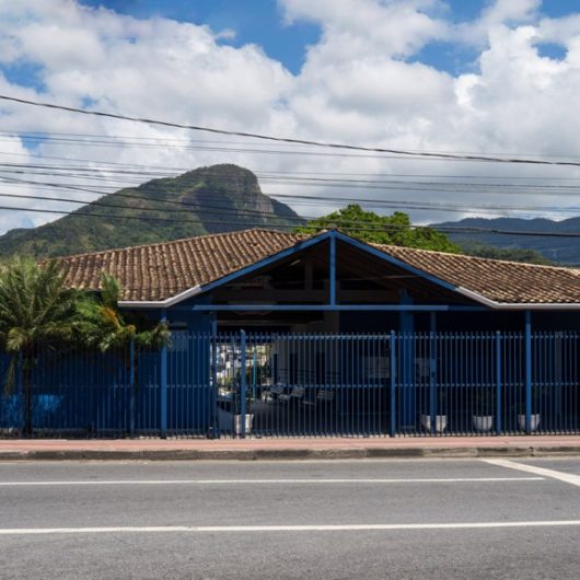 Secretaria de Serviços Públicos pinta diversas repartições municipais de Caraguatatuba Secretaria de Serviços Públicos pinta diversas repartições municipais de Caraguatatuba