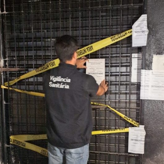 Polícia Civil deflagra operação contra venda de bebidas falsificadas com apoio da Vigilância Sanitária em Caraguatatuba Polícia Civil deflagra operação contra venda de bebidas falsificadas com apoio da Vigilância Sanitária em Caraguatatuba