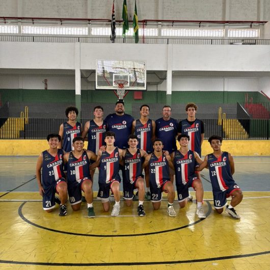 Basquete masculino de Caraguatatuba vence Caçapava e abre vantagem na semifinal do Metropolitano sub-17 Basquete masculino de Caraguatatuba vence Caçapava e abre vantagem na semifinal do Metropolitano sub-17