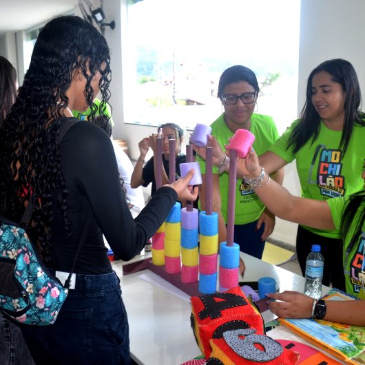 Feira das Profissões de Caraguatatuba orienta jovens sobre oportunidades no mercado de trabalho Feira das Profissões de Caraguatatuba orienta jovens sobre oportunidades no mercado de trabalho