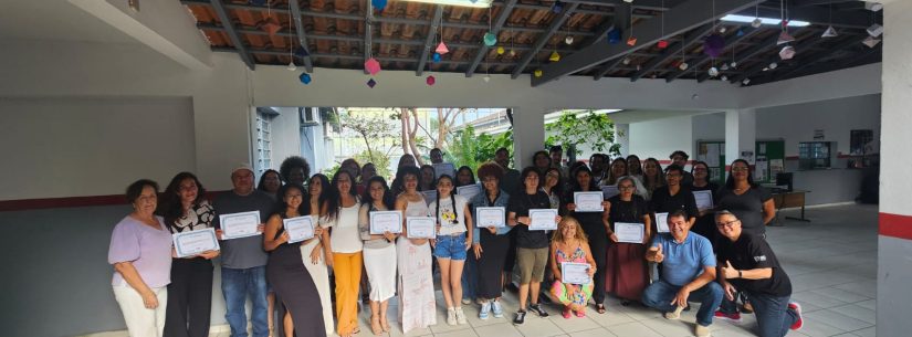 Formatura dos alunos dos cursos de Excel e Marketing Digital