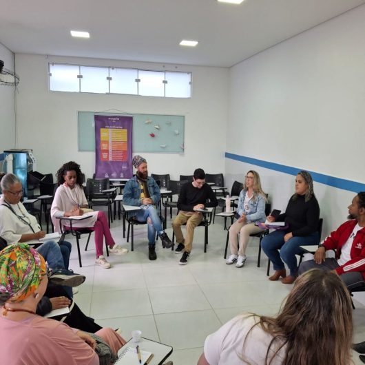 Comunidade religiosa de Caraguatatuba participa de roda de conversa sobre violência contra mulher Comunidade religiosa de Caraguatatuba participa de roda de conversa sobre violência contra mulher