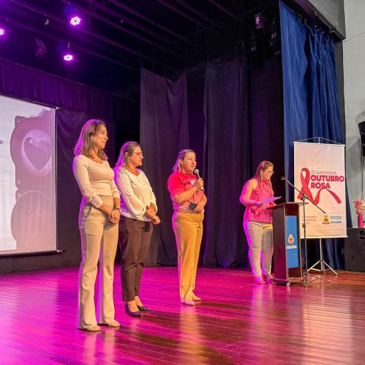 Profissionais da rede municipal participam de capacitação sobre câncer de mama em Caraguatatuba Profissionais da rede municipal participam de capacitação sobre câncer de mama em Caraguatatuba