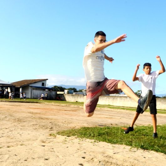 Jogos Escolares Municipais continuam em Caraguatatuba com disputas em diversas modalidades