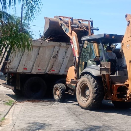 Mais de 15 bairros de Caraguatatuba recebem serviços de manutenção urbana na 2ª semana de outubro Mais de 15 bairros de Caraguatatuba recebem serviços de manutenção urbana na 2ª semana de outubro