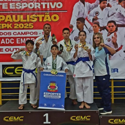 Caraguatatuba conquista título geral no Paulistão FEEKP e brilha na Copa ADC Embraer de Karatê Esportivo Caraguatatuba conquista título geral no Paulistão FEEKP e brilha na Copa ADC Embraer de Karatê Esportivo