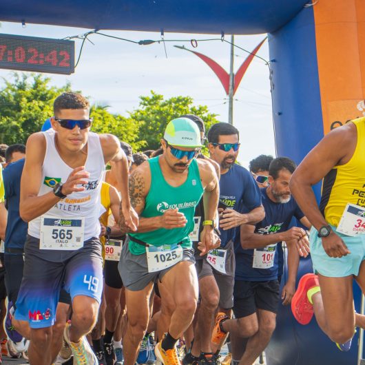 Centenas de atletas participam da 2ª Corrida de Rua pela Saúde do Homem em Caraguatatuba