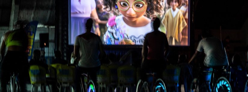 Neste sábado tem cinema itinerante no Festival BikeCine na Praça da Cultura