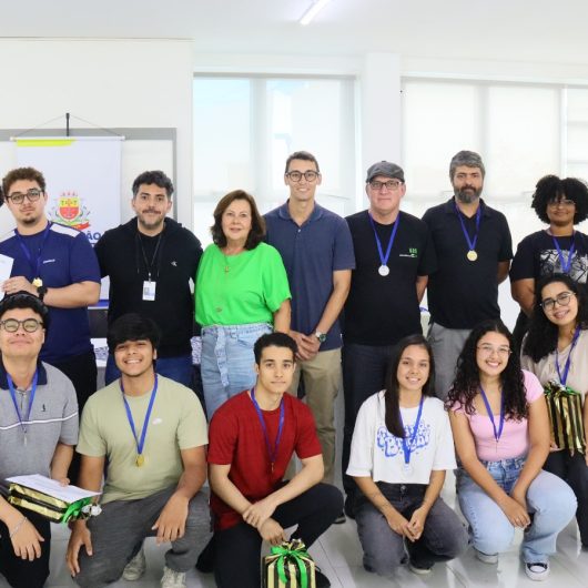 Hackathon premia soluções tecnológicas para Rede Municipal de Ensino em Caraguatatuba