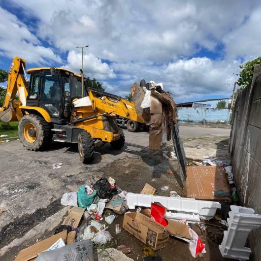 Secretaria de Serviços Públicos encerra novembro com limpeza de 15 bairros em Caraguatatuba