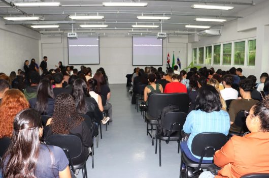 Secretaria de Administração e Ciee promovem encontro com 380 estagiários do governo municipal de Caraguatatuba