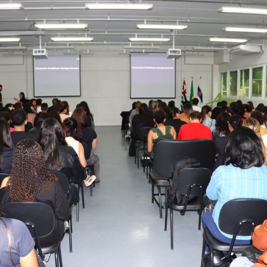 Secretaria de Administração e Ciee promovem encontro com 380 estagiários do governo municipal de Caraguatatuba