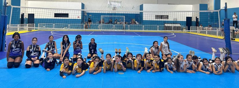 Festival de Vôlei Feminino movimenta quadra do Poiares com mais de 150 crianças em Caraguatatuba