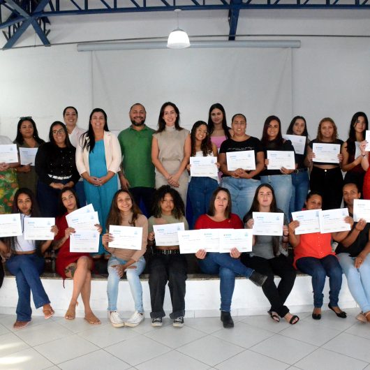 Alunos dos Cursos de Qualificação do Fundo Social de Caraguatatuba recebem certificados em Cerimônia de Formatura