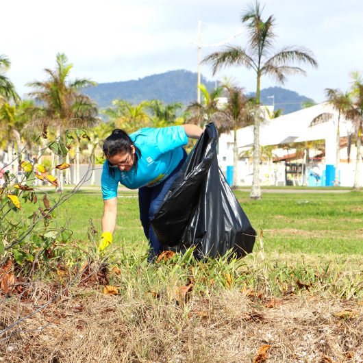 Caraguatatuba promove última limpeza de praia do ano no Camaroeiro neste domingo