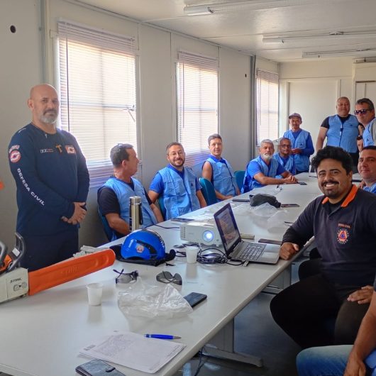 Servidores da Prefeitura de Caraguatatuba participam de curso de Operador de Motosserra