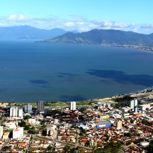 Ação do Janeiro Branco orienta profissionais da rede sobre saúde mental em Caraguatatuba