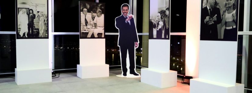 Exposição em homenagem a Silvio Santos segue até 17 de fevereiro em Caraguatatuba