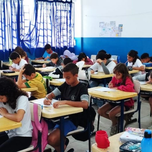 Caraguatatuba fortalece ensino em tempo integral e amplia jornada de aprendizagem para quase 4 mil estudantes em 2026