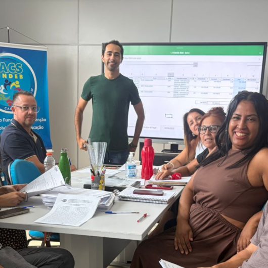 Conselho do Fundeb aprova contas, valida Siope e vistoria transporte escolar em primeira reunião de 2026 em Caraguatatuba