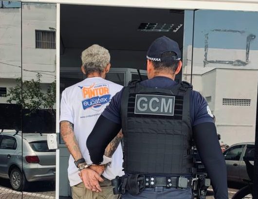 Guarda Civil Municipal de Caraguatatuba prende autor de feminicídio e evita linchamento no bairro Rio do Ouro