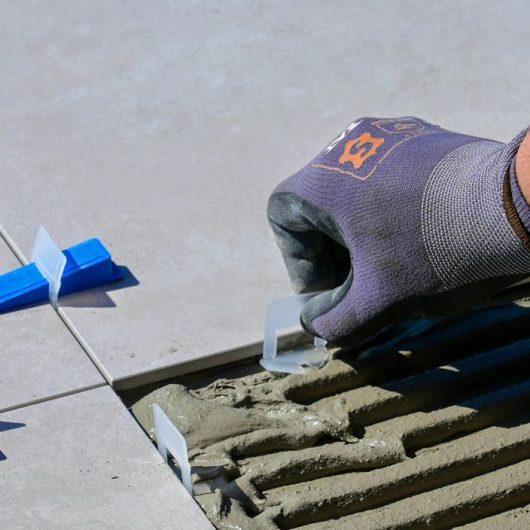 Inscrições abertas para curso gratuito de Técnicas para Assentamento de Revestimento Cerâmicos em Caraguatatuba