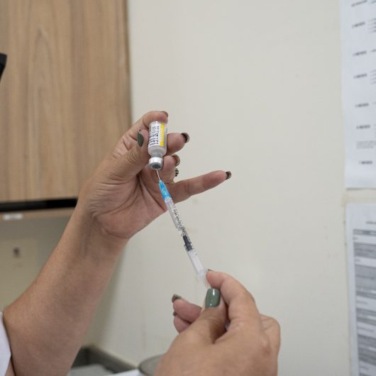 Vacinação contra a febre amarela nesta terça-feira na EMEI/EMEF Bernardo Ferreira Louzada em Caraguatatuba