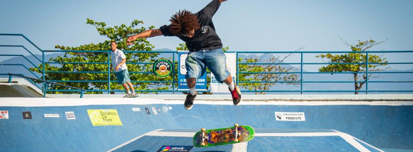 Festival de Skate celebra aniversário de Caraguatatuba com alunos da escolinha municipal