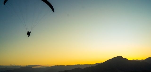 Turismo impulsiona emprego e reforça crescimento econômico em Caraguatatuba