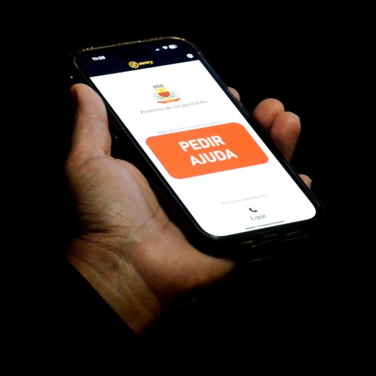 Alerta de dispositivo de proteção expõe violência doméstica e leva à detenção de agressor em Caraguatatuba